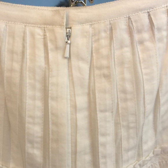 Beautiful feminine white lined skirt!! - Picture 4 of 6